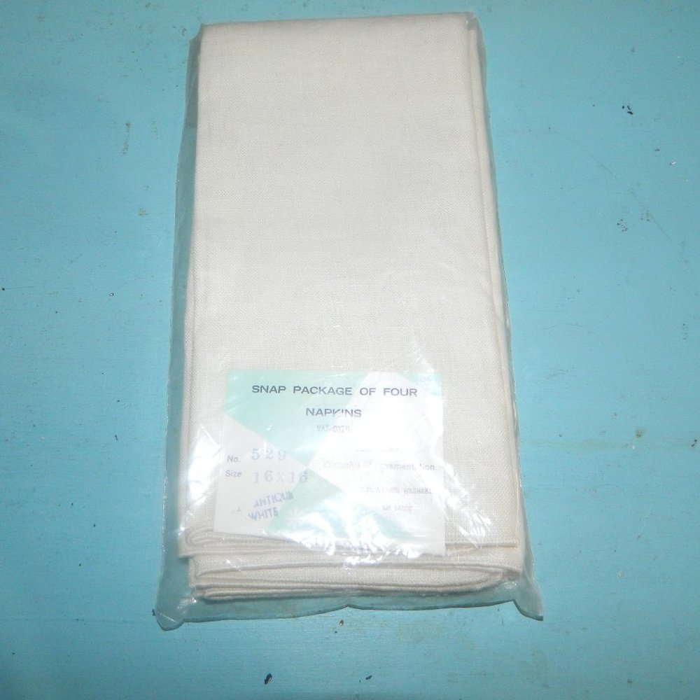 Snap Package of 4 Linen Napkins 16" x 16"